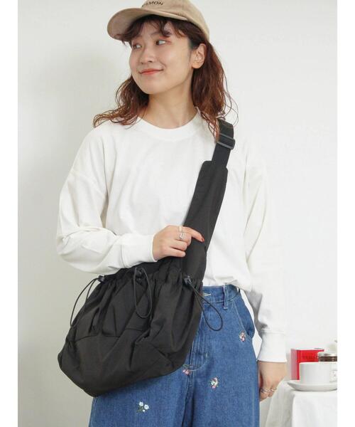 Samansa Mos2(サマンサ モスモス)の「ベーシックロングTシャツ(Tシャツ/カットソー・レディース・ブラック/オフホワイト・F)」の6枚目の写真