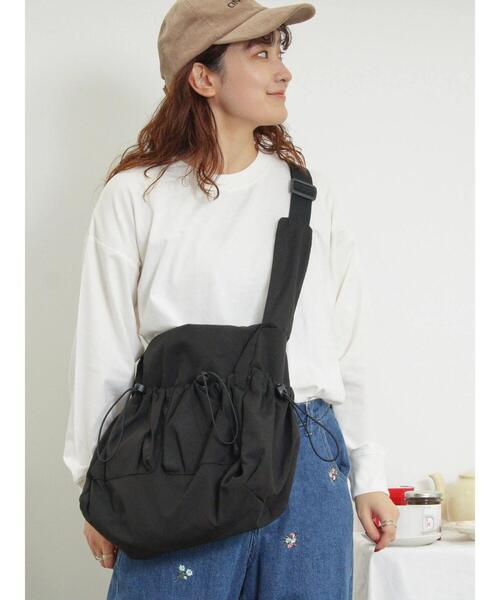 Samansa Mos2(サマンサ モスモス)の「ベーシックロングTシャツ(Tシャツ/カットソー・レディース・ブラック/オフホワイト・F)」の7枚目の写真