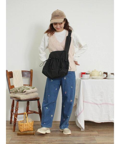 Samansa Mos2(サマンサ モスモス)の「ベーシックロングTシャツ(Tシャツ/カットソー・レディース・ブラック/オフホワイト・F)」の18枚目の写真