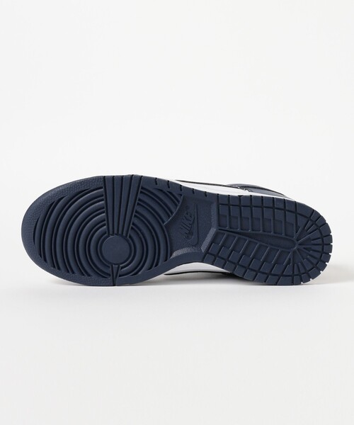 NIKE(ナイキ)の「NIKE / DUNK LOW RETRO WHITE / MIDNIGHT NAVY(スニーカー・メンズ・ネイビー・26.5cm/27.0cm/27.5cm/28.0cm/30.0cm/26.0cm/28.5cm/29.0cm)」の4枚目の写真
