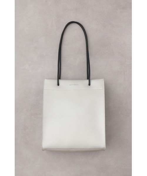 AZUL by moussy（アズールバイマウジー）の「ナローハンドルショッパーバッグ（トートバッグ・レディース・ブラック/ライム/シルバー/グレイッシュベージュ・FREE）」の4枚目の写真