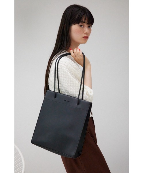 AZUL by moussy（アズールバイマウジー）の「ナローハンドルショッパーバッグ（トートバッグ・レディース・ブラック/ライム/シルバー/グレイッシュベージュ・FREE）」の20枚目の写真