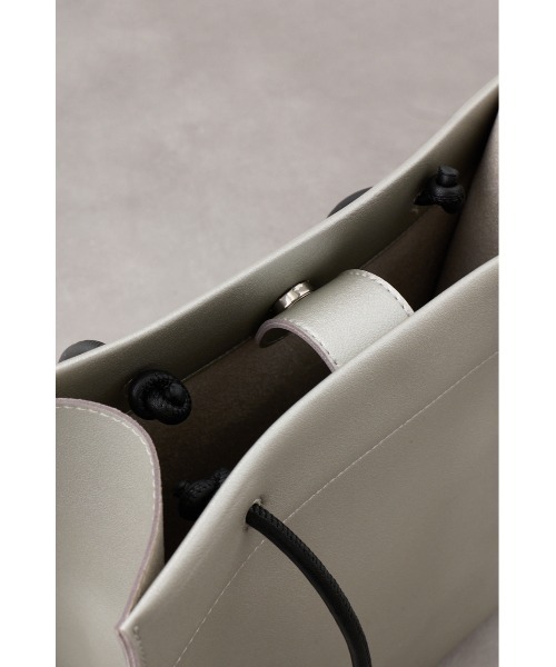 AZUL by moussy（アズールバイマウジー）の「ナローハンドルショッパーバッグ（トートバッグ・レディース・ブラック/ライム/シルバー/グレイッシュベージュ・FREE）」の7枚目の写真