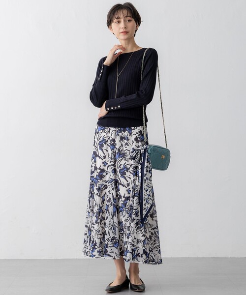 23区 L(ニジュウサンクオオキイサイズ)の「【洗える】シルキーレーヨンワイドリブ ニット(ニット/セーター・レディース・ネイビー系/ホワイト系/ブラック系1/ネイビー系1・48/46/44)」の9枚目の写真