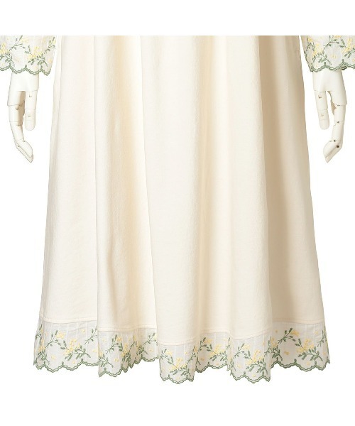 KID BLUE（キッドブルー）の「キッドブルー -ミモザレースインレイ -長袖ワンピース -KRBR516 -kidblue（ルームワンピース・レディース・サックスブルー/アイボリー・M）」の8枚目の写真