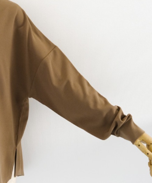 aquagarage(アクアガレージ)の「フロントタックスキッパーブラウス(シャツ/ブラウス・レディース・グレイッシュベージュ/オフホワイト/ブラック/ネイビー・M/L)」の15枚目の写真