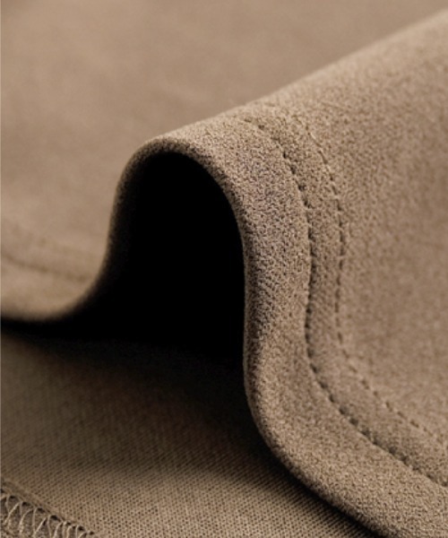 aquagarage(アクアガレージ)の「フロントタックスキッパーブラウス(シャツ/ブラウス・レディース・グレイッシュベージュ/オフホワイト/ブラック/ネイビー・M/L)」の13枚目の写真