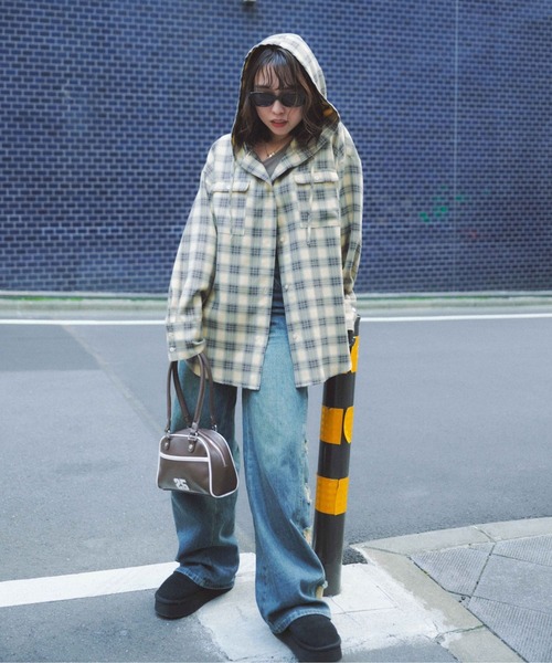 FOREVER 21（フォーエバー トゥエンティーワン）の「【2025SS】ナンバリングミニボストン（ボストンバッグ・レディース・ブラウン/レッド/ネイビー/ブルー/イエロー・FREE）」の15枚目の写真