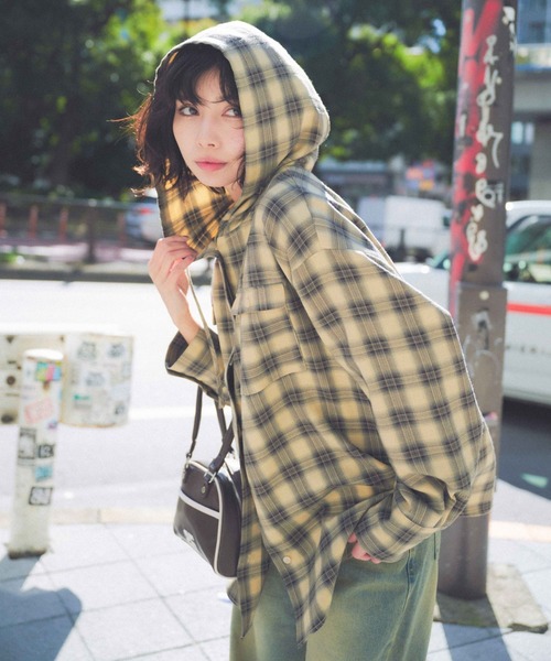 FOREVER 21（フォーエバー トゥエンティーワン）の「【2025SS】ナンバリングミニボストン（ボストンバッグ・レディース・ブラウン/レッド/ネイビー/ブルー/イエロー・FREE）」の16枚目の写真