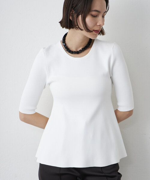 Whim Gazette(ウィムガゼット)の「ペプラムプルオーバー(ニット/セーター・レディース・オフホワイト/ベビーピンク/ネイビー・FREE)」の2枚目の写真