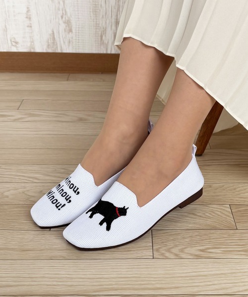 tone(トーン)の「洗える 軽量 ローヒール スクエア 猫刺繍 アニマル ニットパンプス スリッポン オペラシューズ/hsky(スリッポン・レディース・グレー/ブラック/ホワイト・X-LARGE/LARGE/MEDIUM/SMALL)」の2枚目の写真