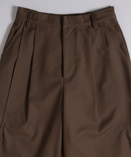 MUHET（ミュエータ）の「side cut out layered slacks pants / サイドカットアウトレイヤードスラックスパンツ（スラックス・レディース・ブラウン/オフホワイト/ブラック・SMALL/MEDIUM）」の21枚目の写真