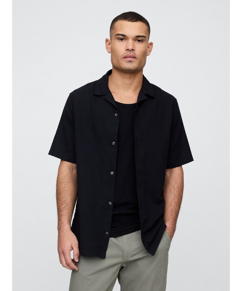 GAP（ギャップ）の「リネン混 バケーション スタンダードフィットシャツ 半袖（シャツ/ブラウス・メンズ・ブラック/ネイビー・L/S/XL/M/XS）」の2枚目の写真
