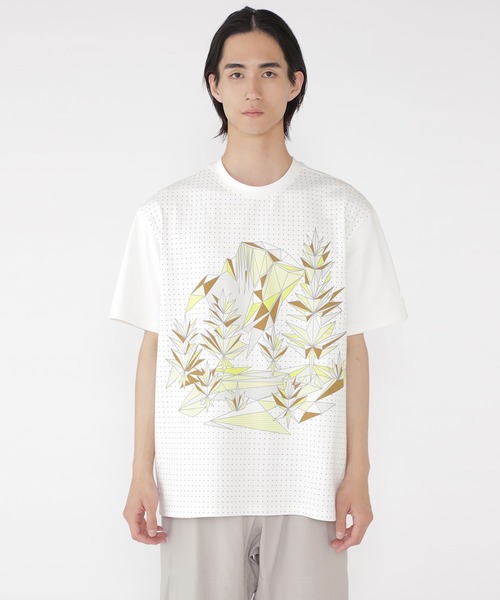 HER LIPTO グラフィックTシャツ ホワイト グラフィックロゴTシャツ（ホワイト） | STスタジオ