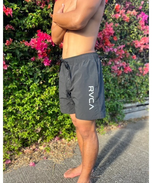 RVCA(ルーカ)の「RVCA メンズ ELASTIC BS ボードショーツ 【2025年春夏モデル】/ルーカウエストゴムサーフトランクス・ボードショーツ・バギーショーツ(水着)(水着・メンズ・ブラック/ブラック×ホワイト/ブルー系その他/イエロー・SMALL/MEDIUM/LARGE/X-LARGE)」の1枚目の写真