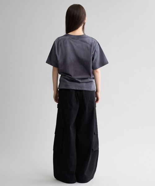 EPNK（イーピーエヌケー）の「【EPNK】Snap button tuck cargo pants / スナップボタンタックカーゴパンツ（カーゴパンツ・メンズ・ブラック/カーキ/チャコールグレー/グレイッシュベージュ/ブラック系その他・SMALL/MEDIUM/LARGE）」の11枚目の写真