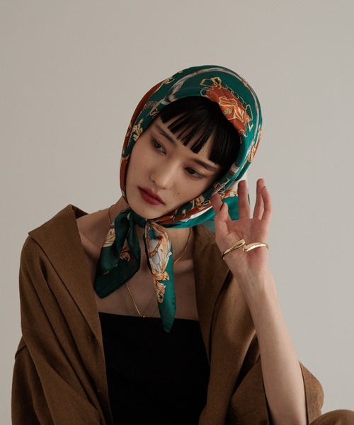 LOWRYS FARM（ローリーズファーム）の「スカーフ７０＊７０　494448（バンダナ/スカーフ・レディース・グリーン/オレンジ/ネイビー/サックスブルー・FREE）」の5枚目の写真