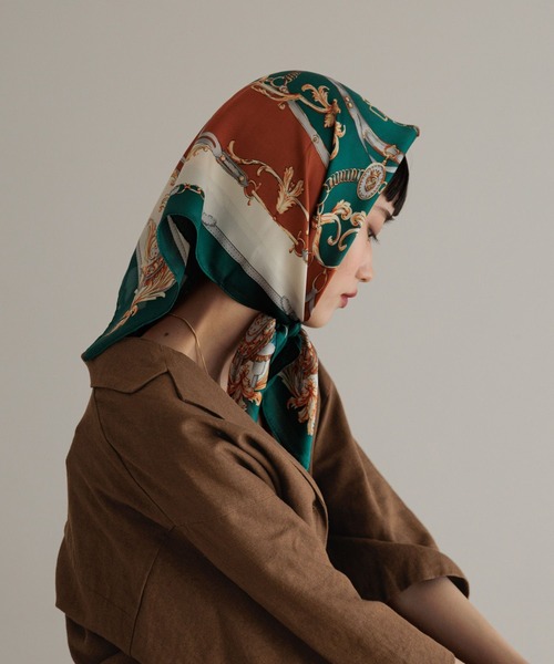 LOWRYS FARM（ローリーズファーム）の「スカーフ７０＊７０　494448（バンダナ/スカーフ・レディース・グリーン/オレンジ/ネイビー/サックスブルー・FREE）」の6枚目の写真