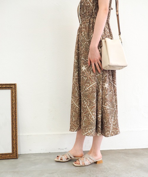 cava cava（サヴァサヴァ）の「ローヒールミュールサンダル　3720555（サンダル・レディース・ブラック/ラベンダー/ライトベージュ・24.5cm/24cm/23.5cm/23cm/22.5cm）」の16枚目の写真