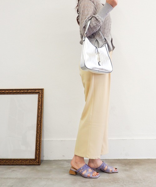 cava cava（サヴァサヴァ）の「ローヒールミュールサンダル　3720555（サンダル・レディース・ブラック/ラベンダー/ライトベージュ・24.5cm/24cm/23.5cm/23cm/22.5cm）」の11枚目の写真