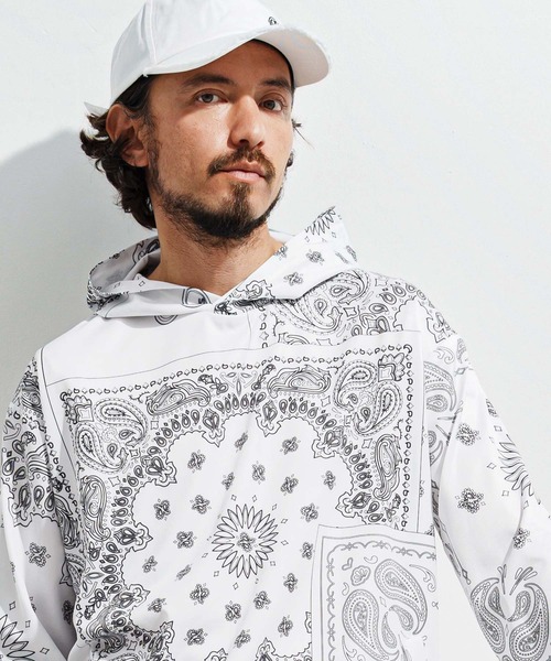 1minute 1second(ワンミニットワンセカンド)の「mj10652-bandana pattern hoodie blouson フーディーブルゾン(マウンテンパーカー・メンズ・ブラック×ホワイト/ホワイト×ブラック/ブラック×ブルー・S/M/L/XL)」の1枚目の写真