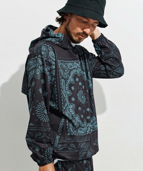 1minute 1second(ワンミニットワンセカンド)の「mj10652-bandana pattern hoodie blouson フーディーブルゾン(マウンテンパーカー・メンズ・ブラック×ホワイト/ホワイト×ブラック/ブラック×ブルー・S/M/L/XL)」の9枚目の写真
