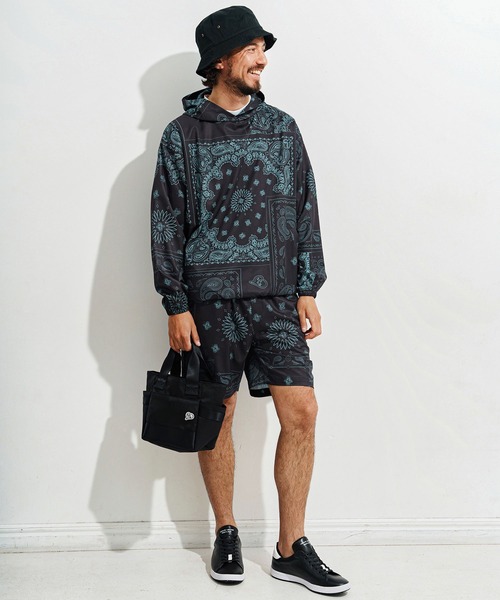 1minute 1second(ワンミニットワンセカンド)の「mj10652-bandana pattern hoodie blouson フーディーブルゾン(マウンテンパーカー・メンズ・ブラック×ホワイト/ホワイト×ブラック/ブラック×ブルー・S/M/L/XL)」の11枚目の写真