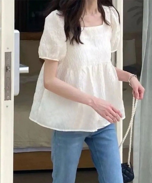 SallyLunn(サリーラン)の「【ふんわり広がる大人フェミニン】楊柳ペプラムブラウス(シャツ/ブラウス・レディース・ホワイト/ブラック・MEDIUM/LARGE)」の3枚目の写真
