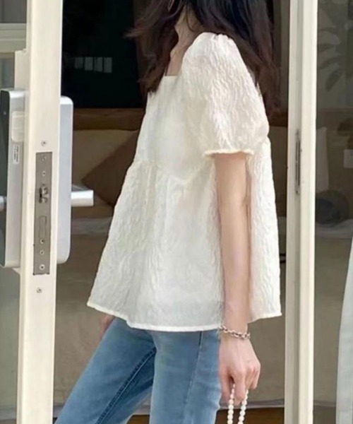 SallyLunn(サリーラン)の「【ふんわり広がる大人フェミニン】楊柳ペプラムブラウス(シャツ/ブラウス・レディース・ホワイト/ブラック・MEDIUM/LARGE)」の5枚目の写真