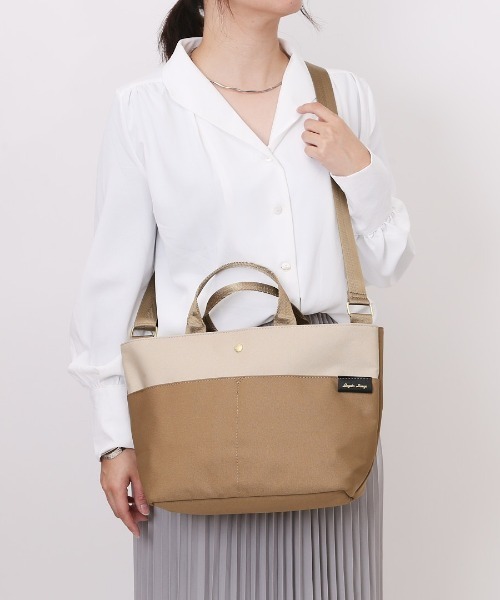 Legato Largo(レガートラルゴ)の「Legato Largo 撥水両立バッグ ハンドル付ショルダ―(ショルダーバッグ・レディース・ベージュ/ネイビー/グレー/ブラック/オリーブ・FREE)」の8枚目の写真