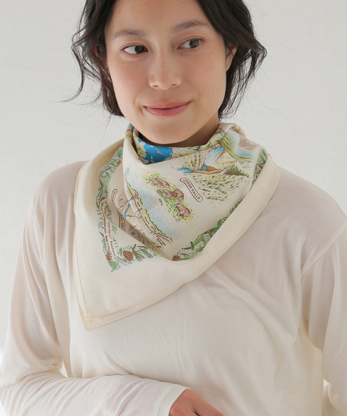 FRAMeWORK（フレームワーク）の「The Printed Image Yellowstone（バンダナ/スカーフ・レディース・アイボリー・FREE）」の2枚目の写真