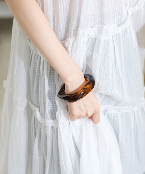 Kastane（カスタネ）の「*【fiw.】クリアバングル（バングル/リストバンド・レディース・アイボリー/クリア/ブラウン・FREE）」の7枚目の写真