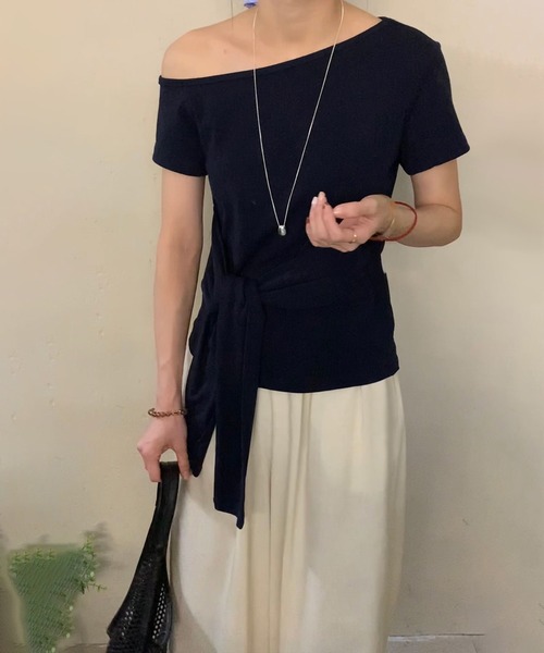 Lace Ladies(レースレディース)の「ワンショルダー ウエストリボン アシンメトリー 半袖 カットソー(Tシャツ/カットソー・レディース・ホワイト/ネイビー/グレー・FREE)」の12枚目の写真
