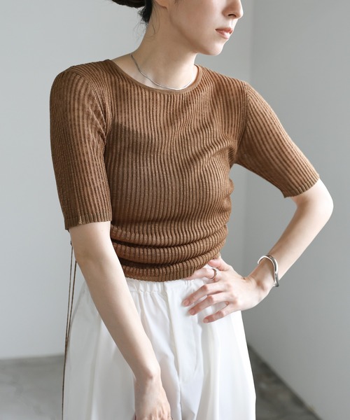 select MOCA(セレクトモカ)の「サイドギャザリングシアーニットトップス(ニット/セーター・レディース・チャコールグレー/オフホワイト/ブラウン・FREE)」の7枚目の写真