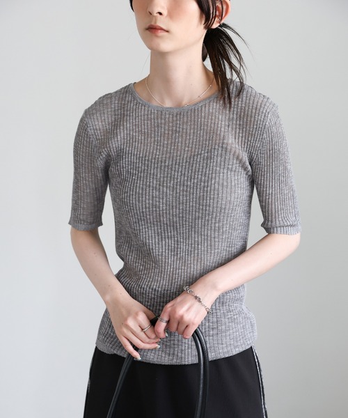 select MOCA(セレクトモカ)の「サイドギャザリングシアーニットトップス(ニット/セーター・レディース・チャコールグレー/オフホワイト/ブラウン・FREE)」の17枚目の写真
