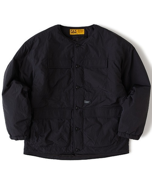 FAT(エフエイティー)の「PUFFLINER(ノーカラージャケット・メンズ・オリーブ/ブラック/ベージュ・JUMBO(XXL)/FAT(XL)/SKINNY(L)/TITCH(M))」の2枚目の写真