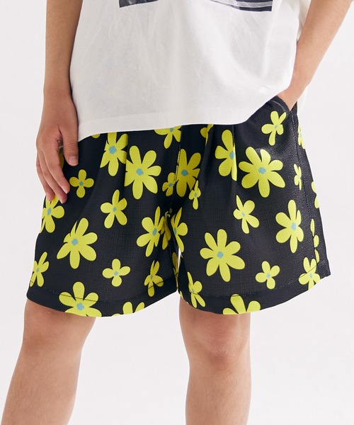 PAIRMANON STREET(ペアマノンストリート)の「【PAIRMANON STREET】ムラ織 総柄 タックショートパンツ(その他パンツ・キッズ・ブラック系その他/レッド系その他2/イエロー系その他/ホワイト/レッド/パープル・160/90/100/150/110/120/140/130)」の4枚目の写真