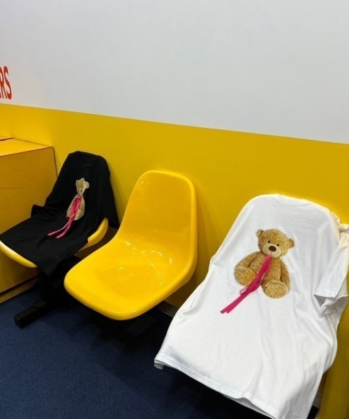 ipugo(イプゴ)の「ipugo/イプゴ リボン付き ベア ビッグTシャツ 秋物 秋服 2026年秋冬(Tシャツ/カットソー・レディース・ブラック/ホワイト・FREE)」の4枚目の写真
