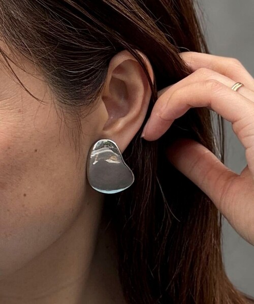 NOLLEY’S(ノーリーズ)の「【grace grace/グラスグラス】ピアット イヤリング(イヤリング・レディース・シルバー/ゴールド・FREE)」の2枚目の写真