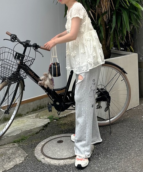 Alley Tokyo（アリートーキョー）の「小花ワッフルレースT（Tシャツ/カットソー・レディース・ピンク/オフホワイト/ベージュ・F）」の5枚目の写真