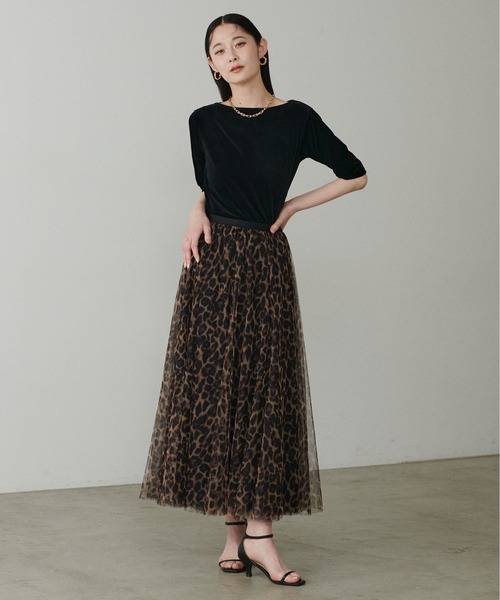 LARUTA（ラルータ）の「【LARUTA】シアーベロア5分袖ドレーププルオーバー（Tシャツ/カットソー・レディース・アイボリー/イエロー/ダークブラウン/ブラック・FREE）」の5枚目の写真