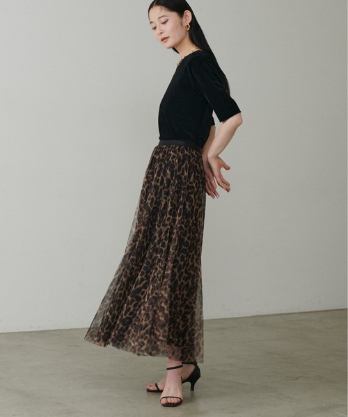 LARUTA（ラルータ）の「【LARUTA】シアーベロア5分袖ドレーププルオーバー（Tシャツ/カットソー・レディース・アイボリー/イエロー/ダークブラウン/ブラック・FREE）」の6枚目の写真