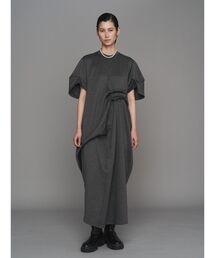 CURVE LINE TUCK SLEEVELESS OP / カーブラインタックスリーブ