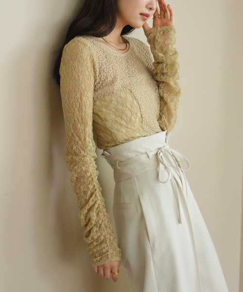 hinari(ヒナリ)の「切り替えレーストップス(Tシャツ/カットソー・レディース・アイボリー/ブラック/グレイッシュベージュ/グリーン・FREE)」の7枚目の写真