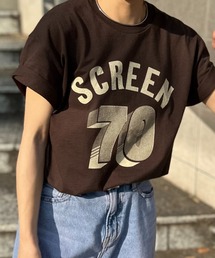 mi via loca（ミヴィアロカ）の「【GILDAN】SCREEN 70 ナンバーロゴTシャツ（Tシャツ/カットソー・メンズ）」