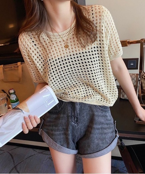 Beststore(ベストストア)の「透け感 カットソー 半袖 透かし編み シアーニット(ニット/セーター・レディース・ライトベージュ/ブラック/ホワイト・FREE)」の4枚目の写真