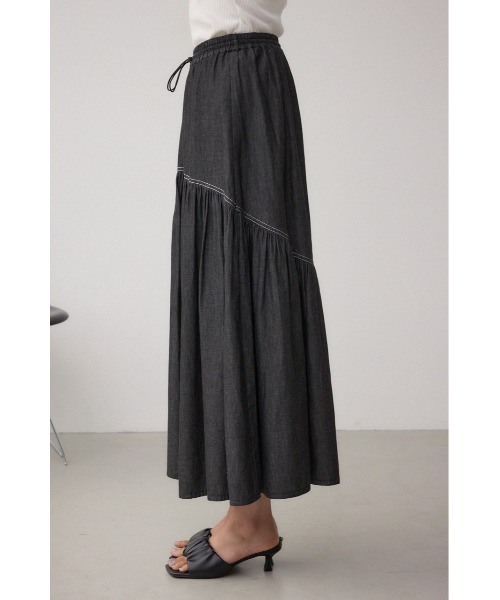 AZUL by moussy(アズールバイマウジー)の「デニムライクギャザーフレアスカート(スカート・レディース・ブラック/ブルー・SMALL/MEDIUM)」の6枚目の写真