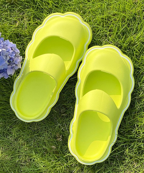 SANSeLF(サンセルフ)の「【SANSeLF】ウェーブソール サボシューズ ボリュームフォーム 厚底 サンダル sas25s004(サンダル・レディース・ブラック/ホワイト/ピンク/ライトグリーン・M/L/S)」の3枚目の写真