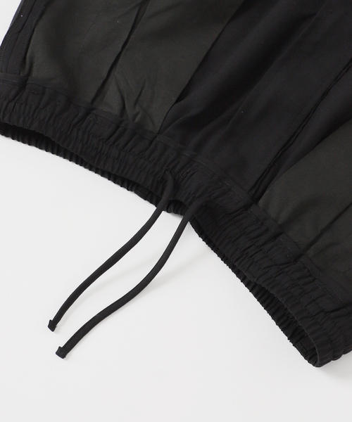 WISM(ウィズム)の「With A Beginner’s Mind / ウィズ ア ビギナーズ マインド Easy Short(その他パンツ・メンズ・ブラック・MEDIUM/LARGE)」の17枚目の写真
