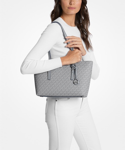 MICHAEL KORS(マイケルコース)の「QUINN レザー トップジップ トート ミディアム - MKシグネチャー(トートバッグ・レディース・グレー系・FREE)」の2枚目の写真